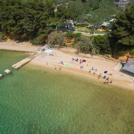 Kamp Karla & Bruno Hotell Sveti Filip i Jakov Exteriör bild