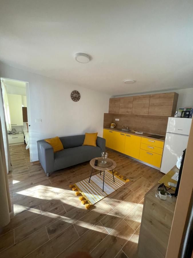 Kamp Karla & Bruno Hotell Sveti Filip i Jakov Exteriör bild